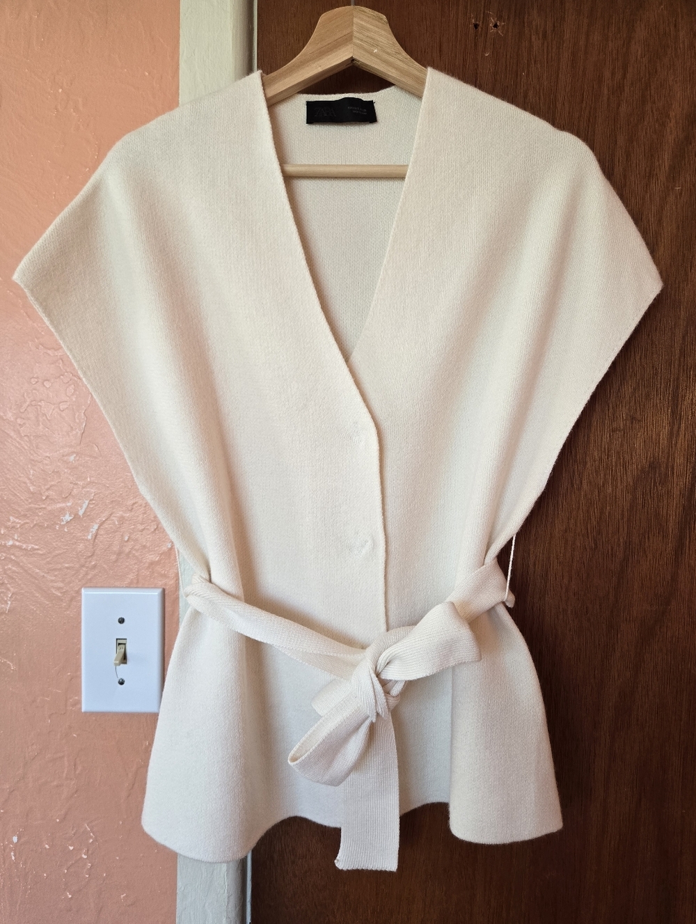 Zara Cream V-Neck Belted Sweater Vest S